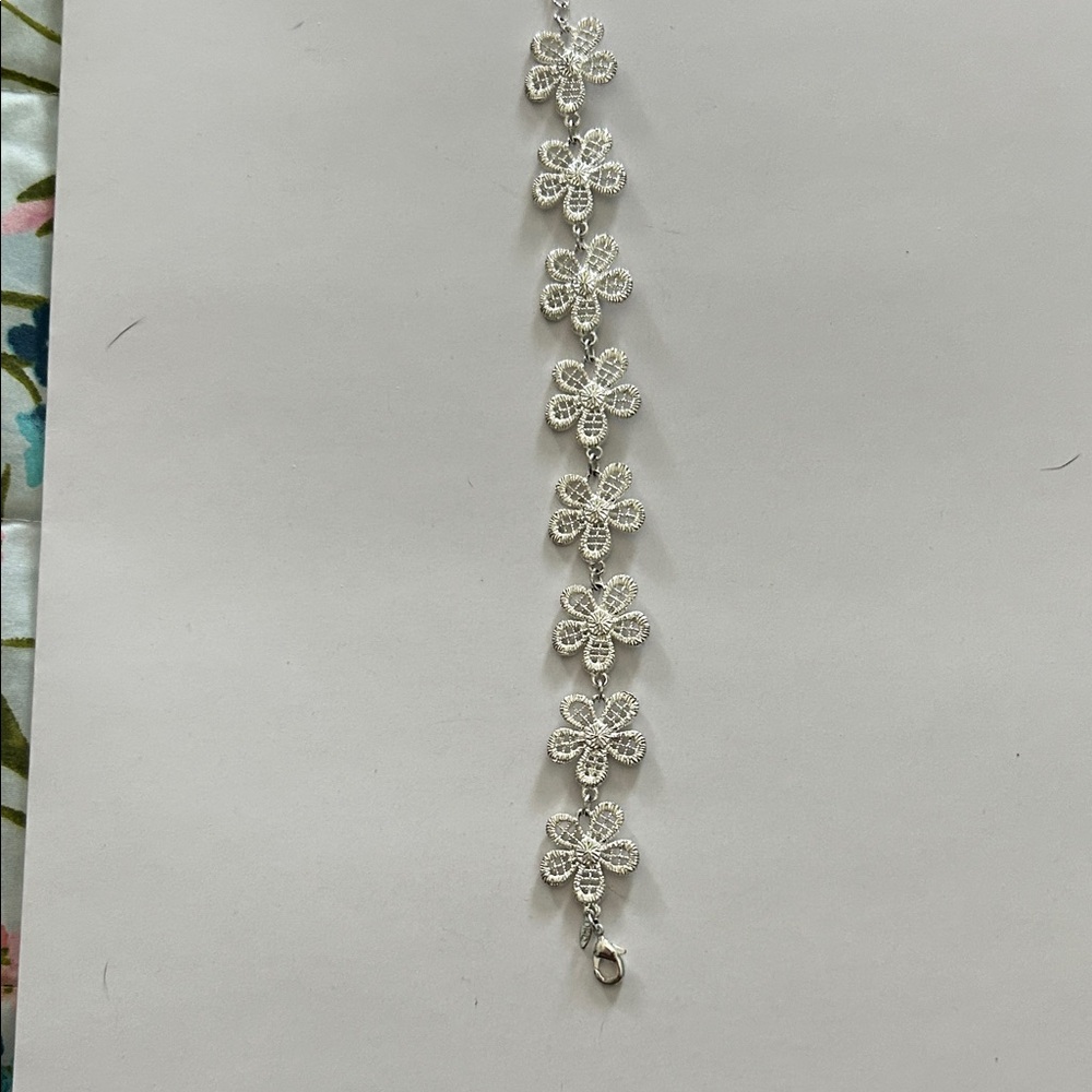 Elegant Silver Floral Bracelet